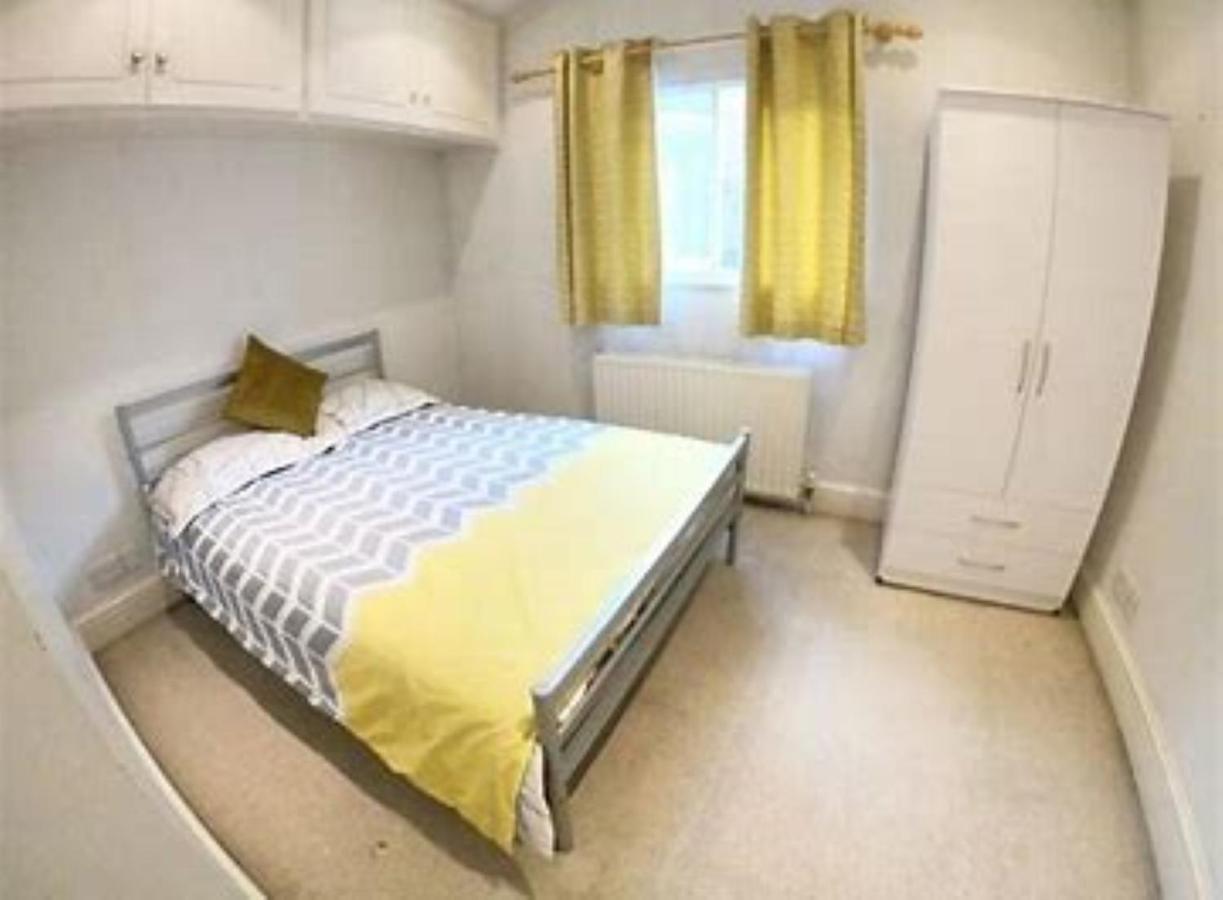 היימל המפסטד Hemel Short Stay מראה חיצוני תמונה