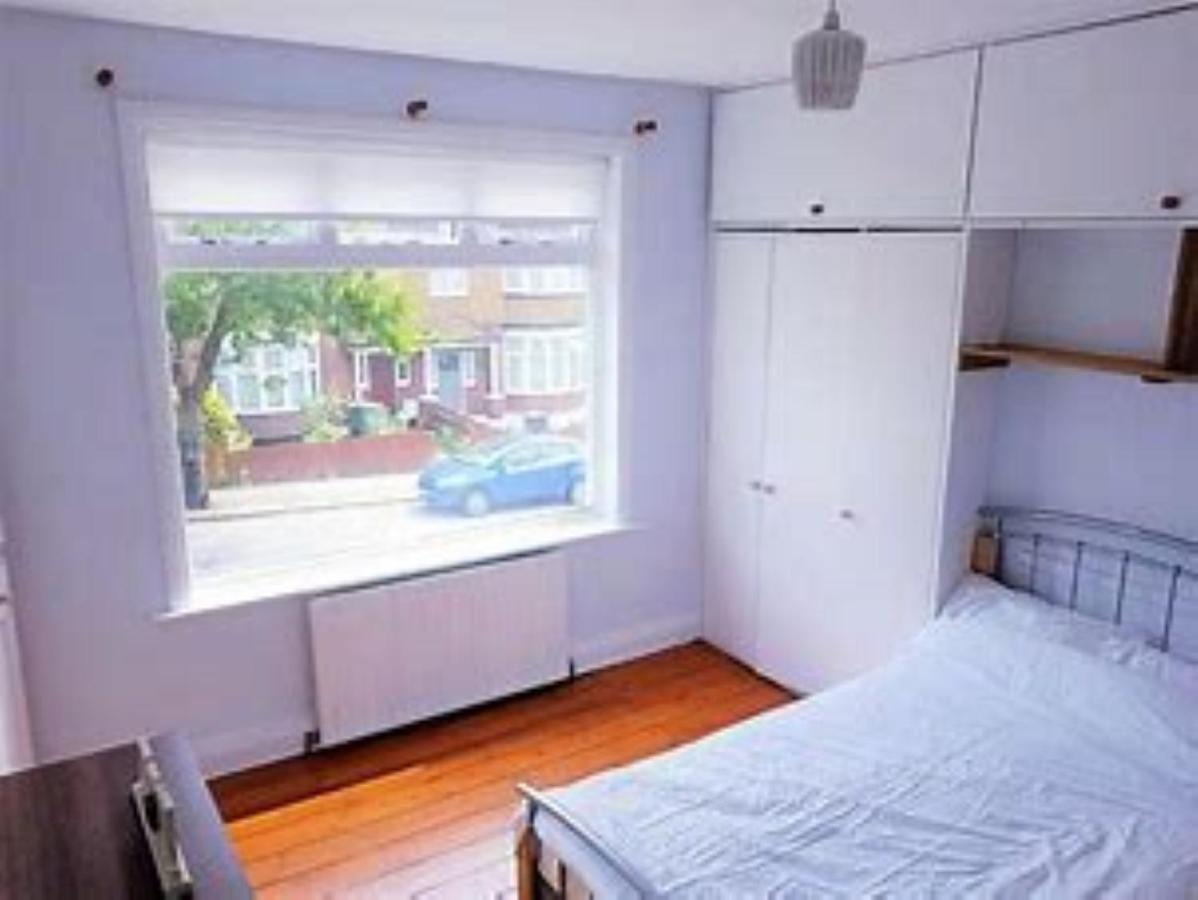 היימל המפסטד Hemel Short Stay מראה חיצוני תמונה